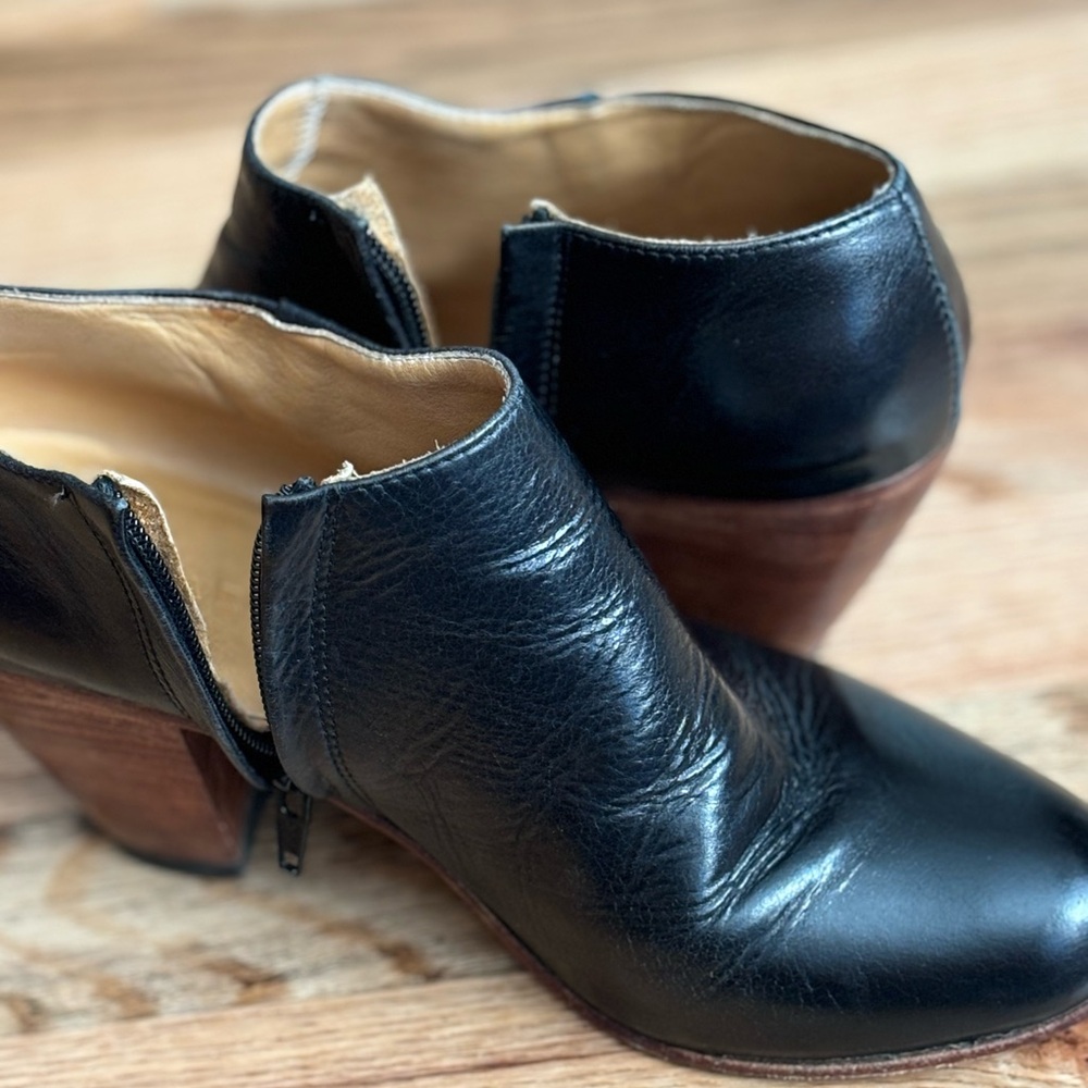 Dieppa Restrepo black booties size 9. Good condition.